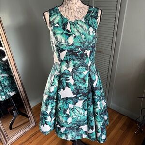 Ina Green Leaf Pattern Mini Dress